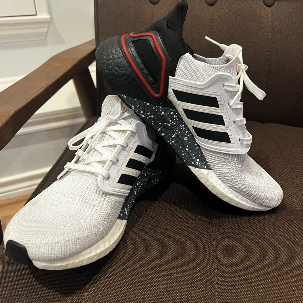 Adidas Ultra Boost, Great Condition Tennis Shoes